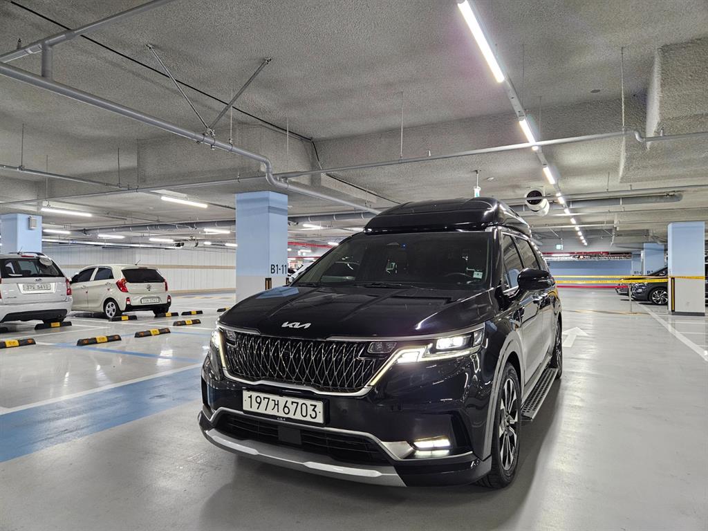KIA Carnival 2022 Negro - Importación desde Corea - HF Imports Iquique - Foto 1