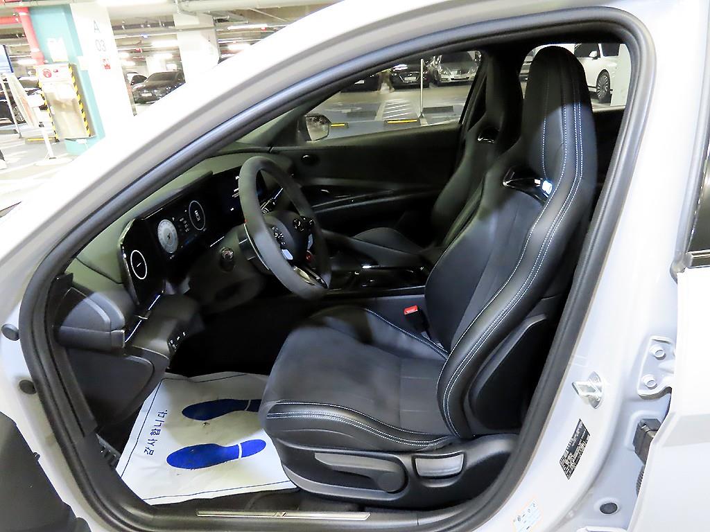 HYUNDAI Avante - Vista 6