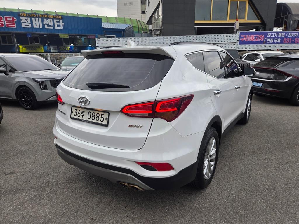 HYUNDAI Santa Fe - Vista 5