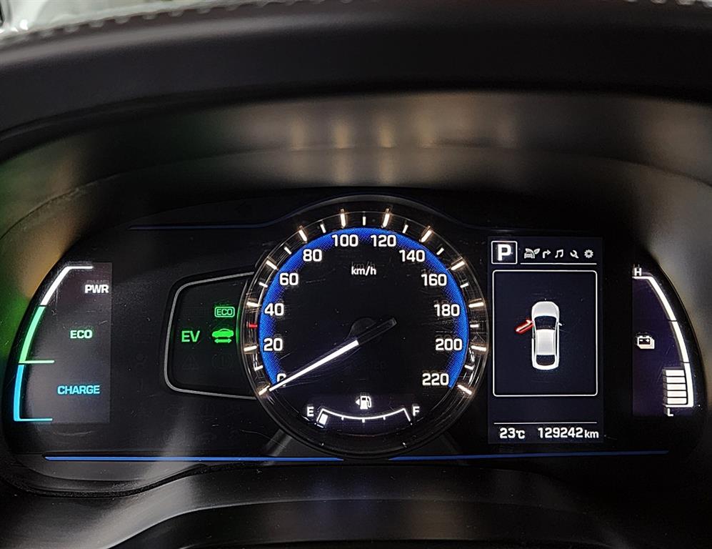 HYUNDAI Ioniq - Vista 12