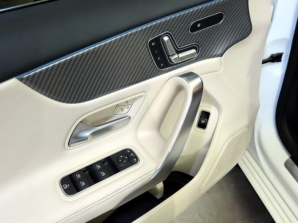 Mercedes Benz A Class 2025 Blanco - Importación desde Corea - HF Imports Iquique - Foto 13