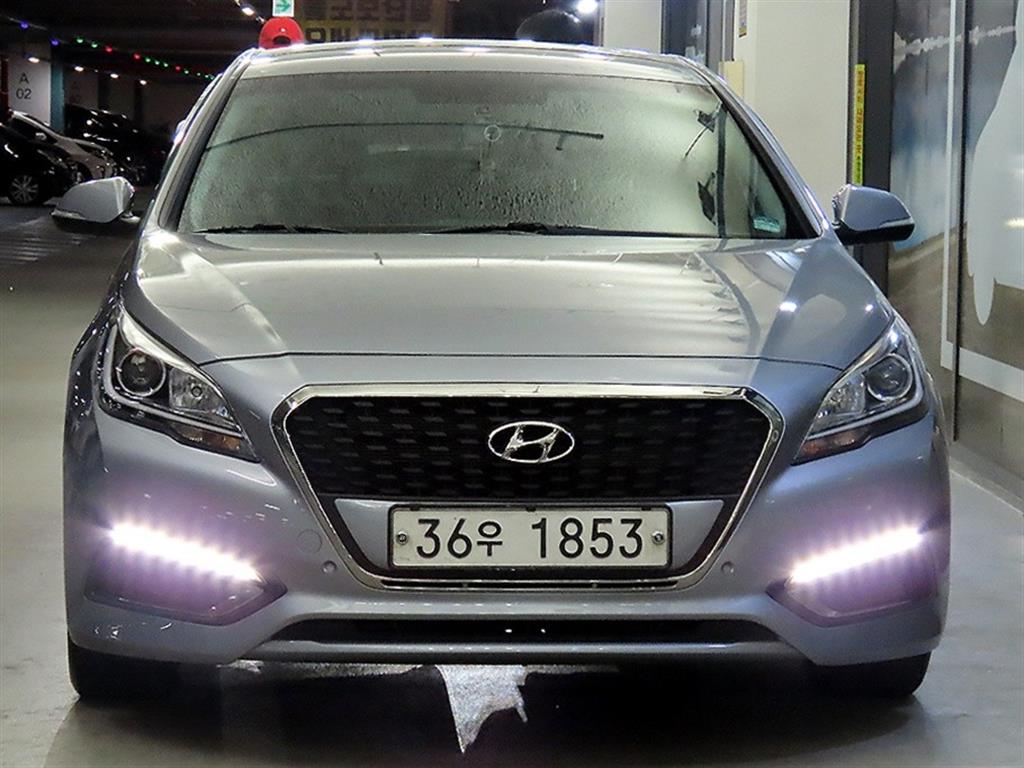HYUNDAI Sonata - Vista 2