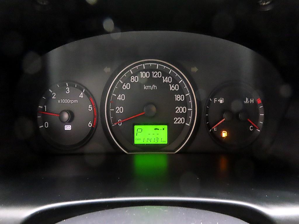 HYUNDAI Starex - Vista 6