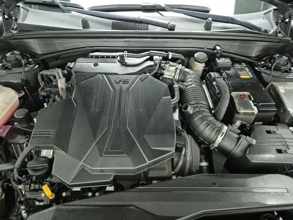 KIA K8 - Vista 5