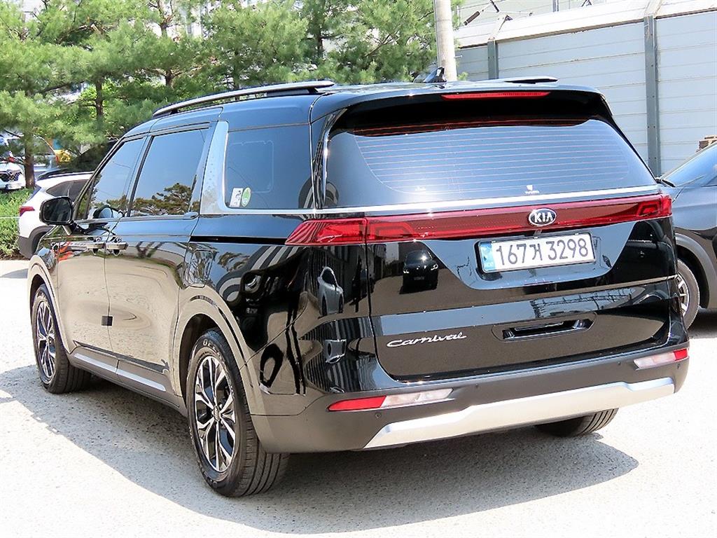 KIA Carnival - Vista 3