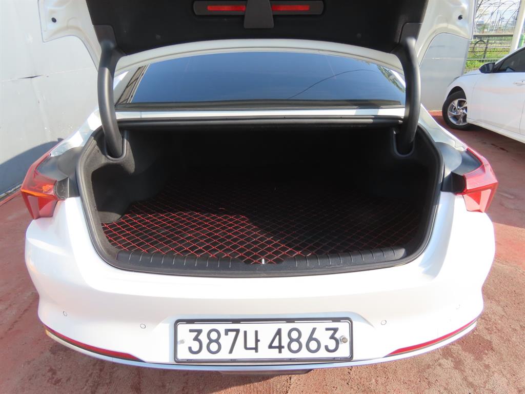 KIA K8 - Vista 9