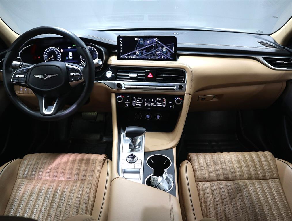Genesis G70 - Vista 5