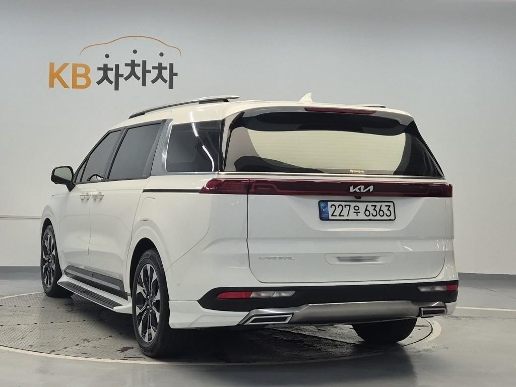 KIA Carnival - Vista 4