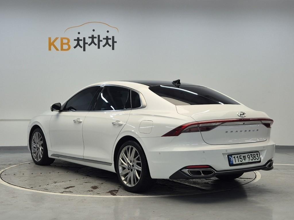 HYUNDAI Grandeur - Vista 2