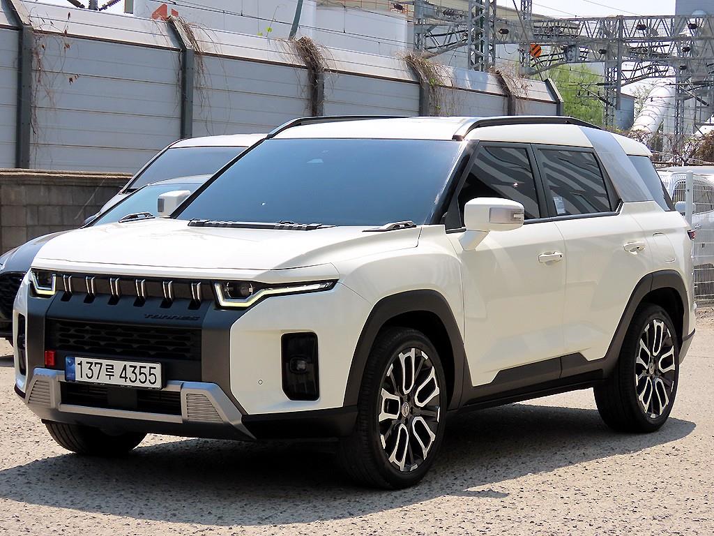Ssangyong Torres 2023 Blanco - Importación desde Corea - HF Imports Iquique - Foto 1