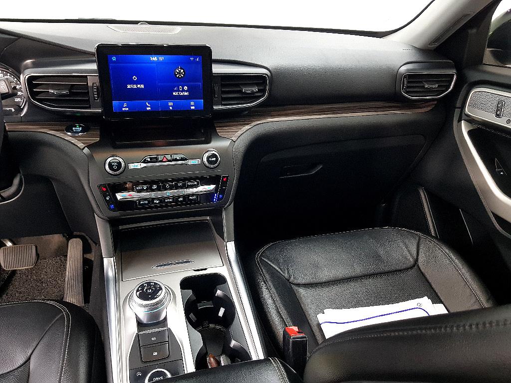 Ford Explorer - Vista 10