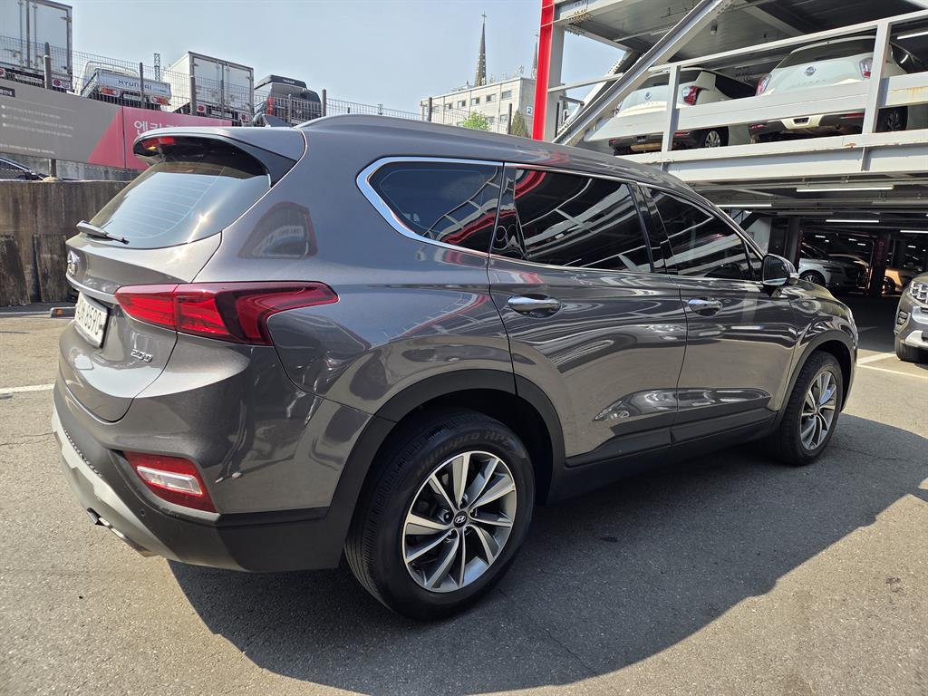 HYUNDAI Santa Fe - Vista 5