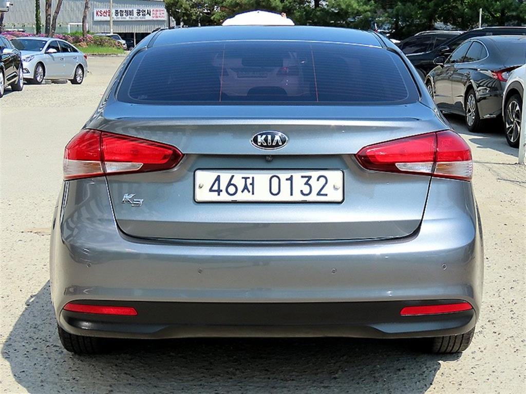 KIA K3 - Vista 4