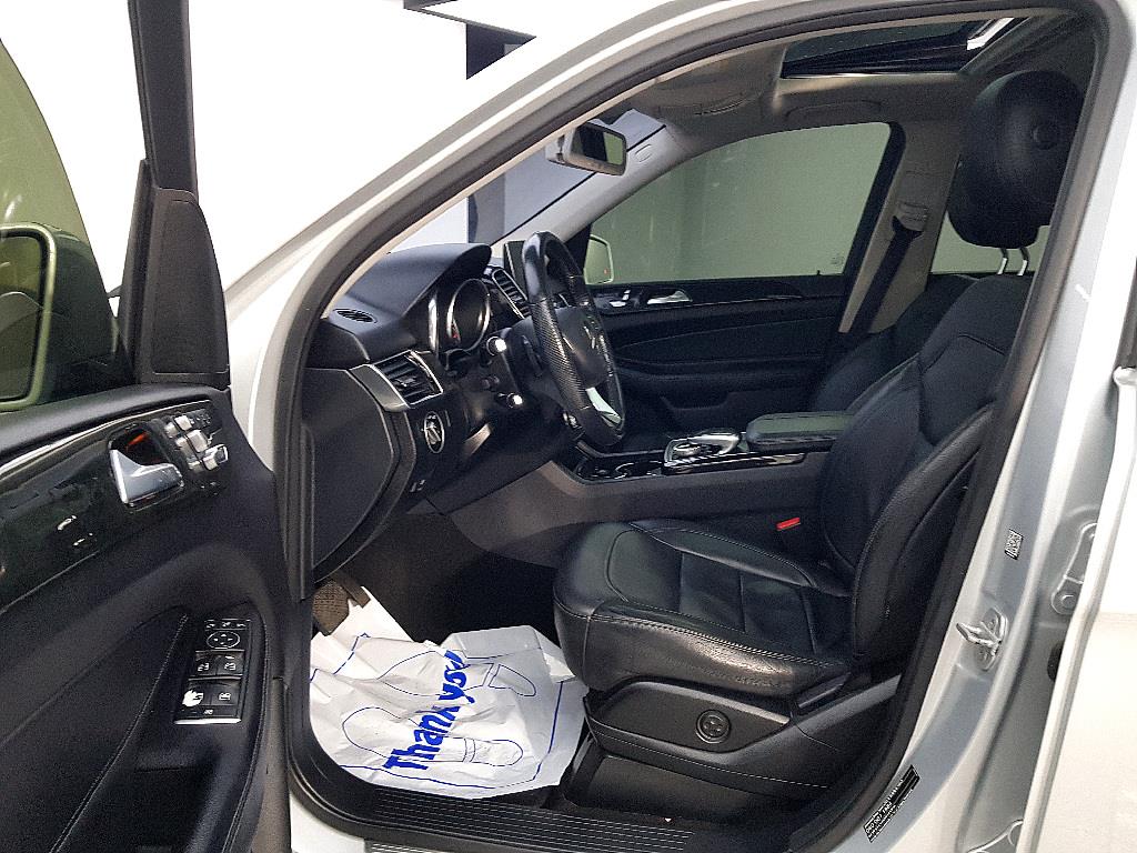 Mercedes Benz GLE Class - Vista 8