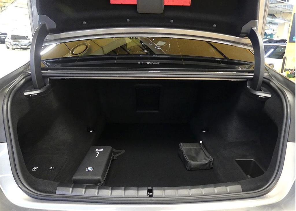BMW 7 Series - Vista 9