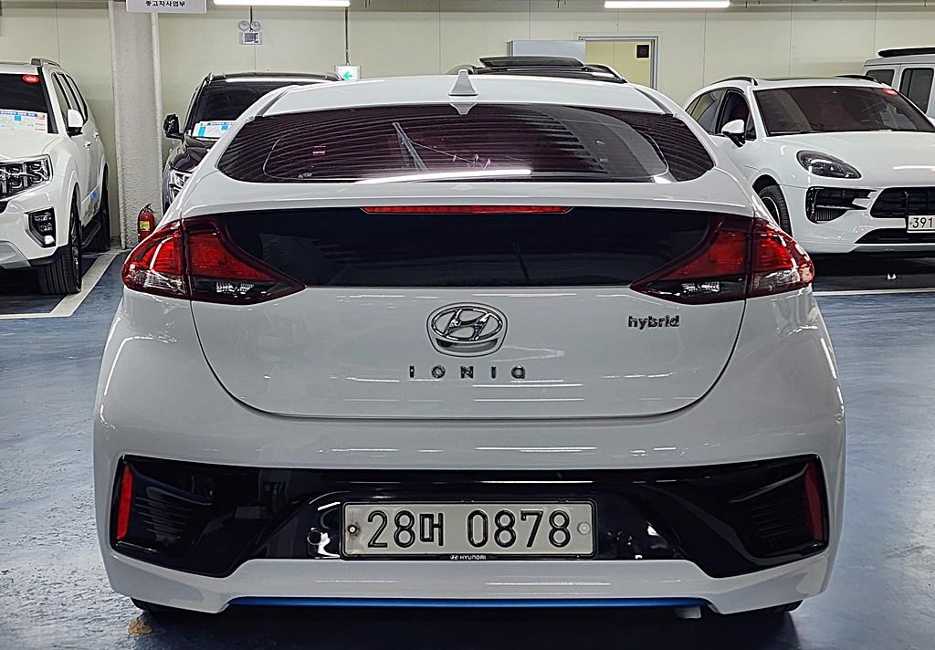 HYUNDAI Ioniq - Vista 2
