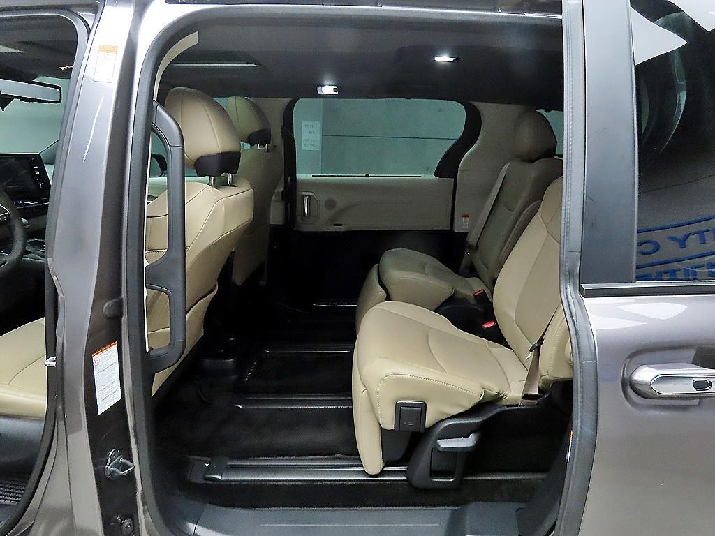 Toyota Siena - Vista 6