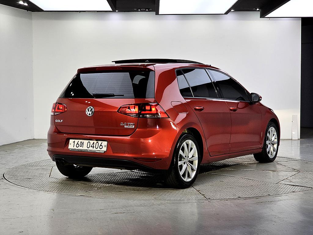 Volkswagen Golf - Vista 4