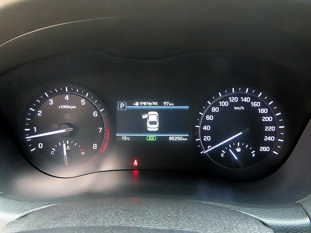 Genesis G80 - Vista 9