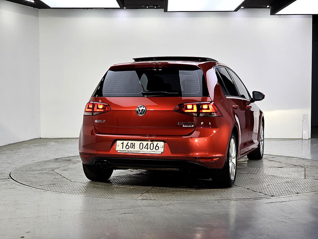 Volkswagen Golf - Vista 3