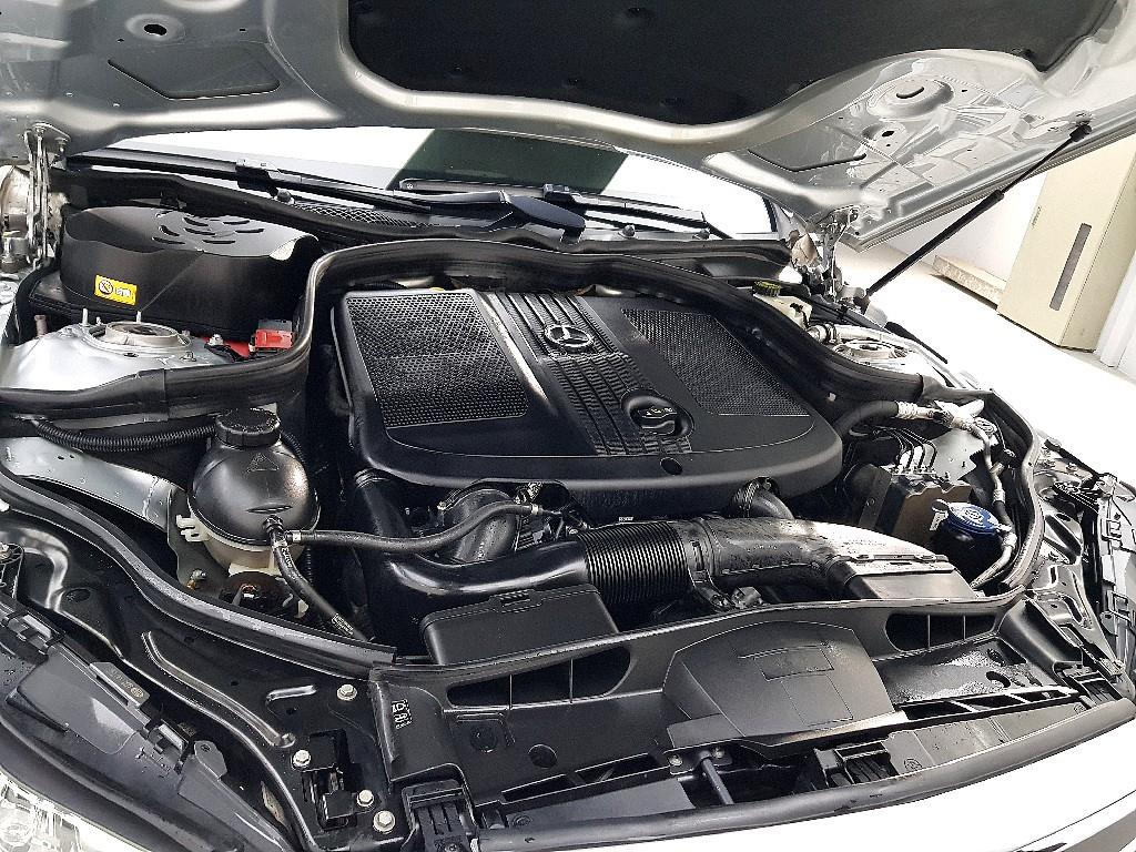 Mercedes Benz E class - Vista 6