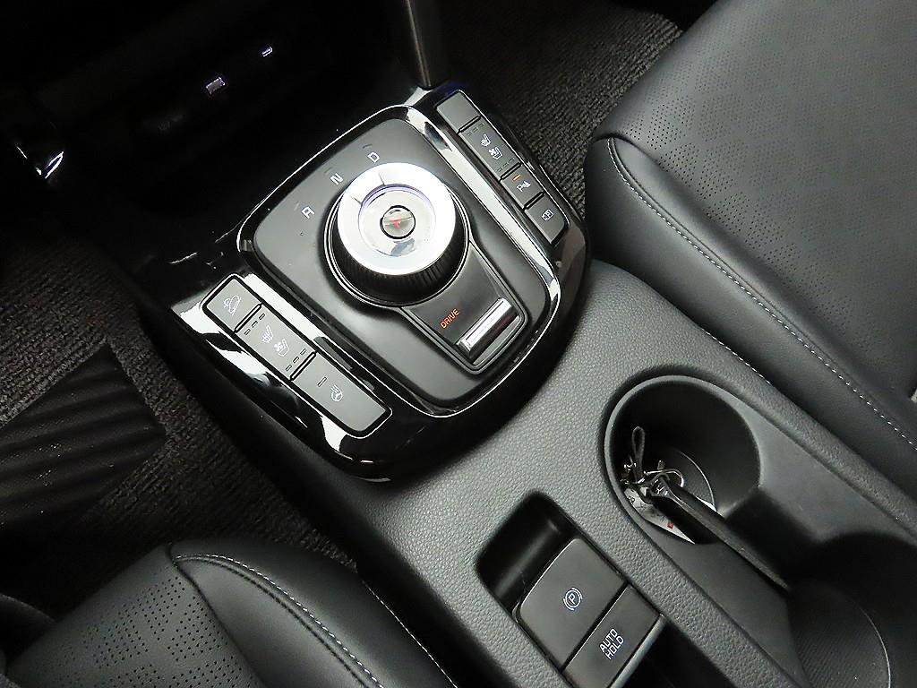 KIA Seltos - Vista 10