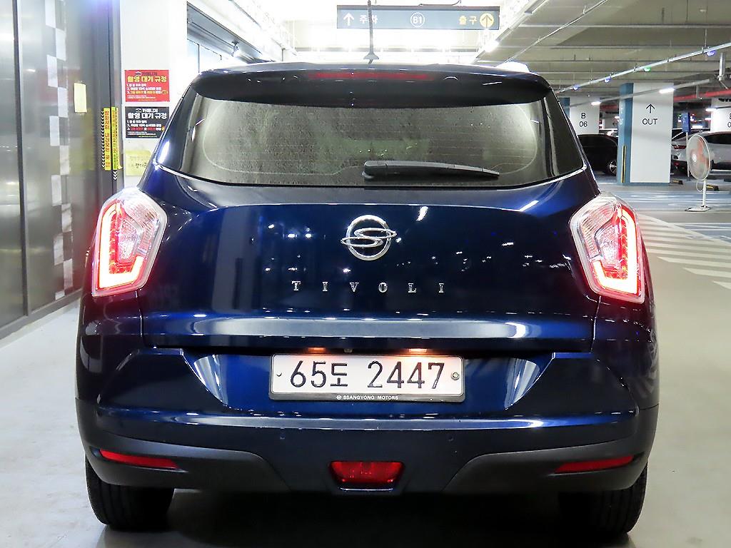 Ssangyong Tivoli - Vista 5