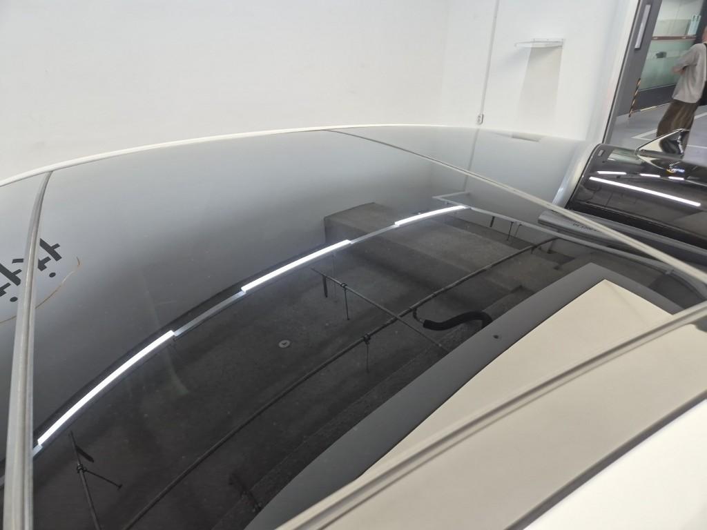 HYUNDAI Sonata - Vista 12