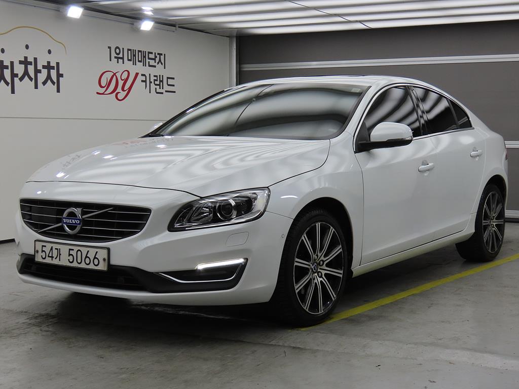 Volvo S60 2018 Blanco - Importación desde Corea - HF Imports Iquique - Foto 1