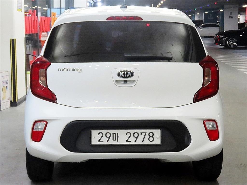KIA Morning - Vista 5