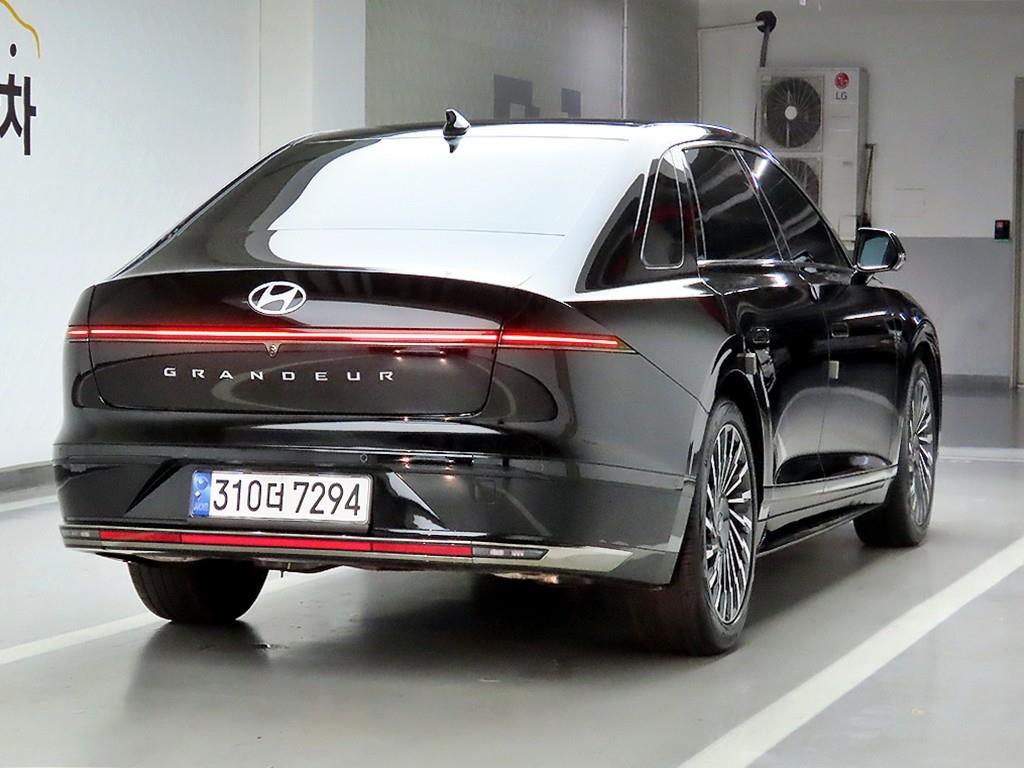 HYUNDAI Grandeur - Vista 3