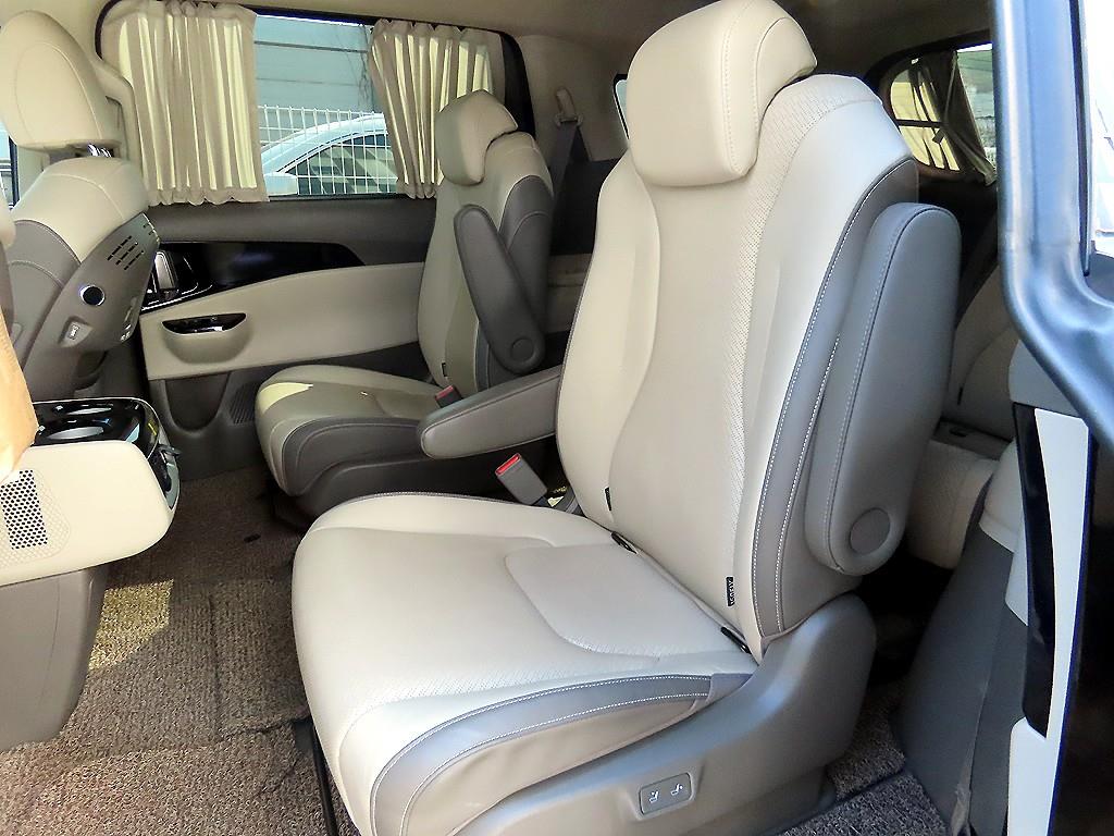 KIA Carnival - Vista 6