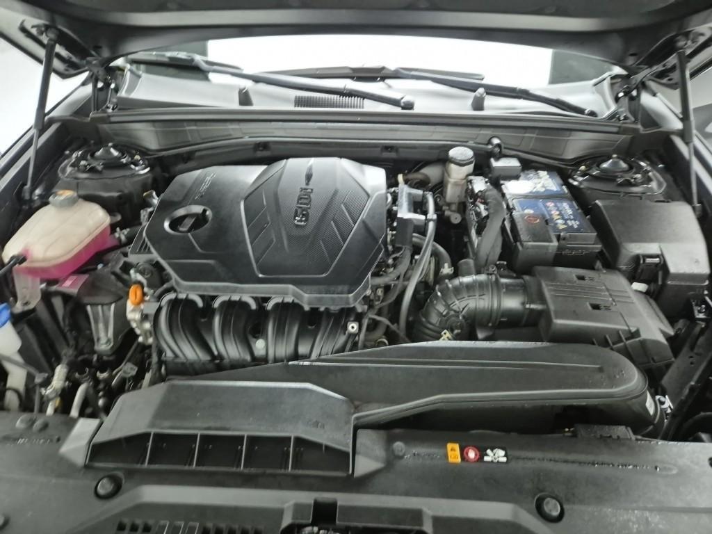 KIA K8 - Vista 5