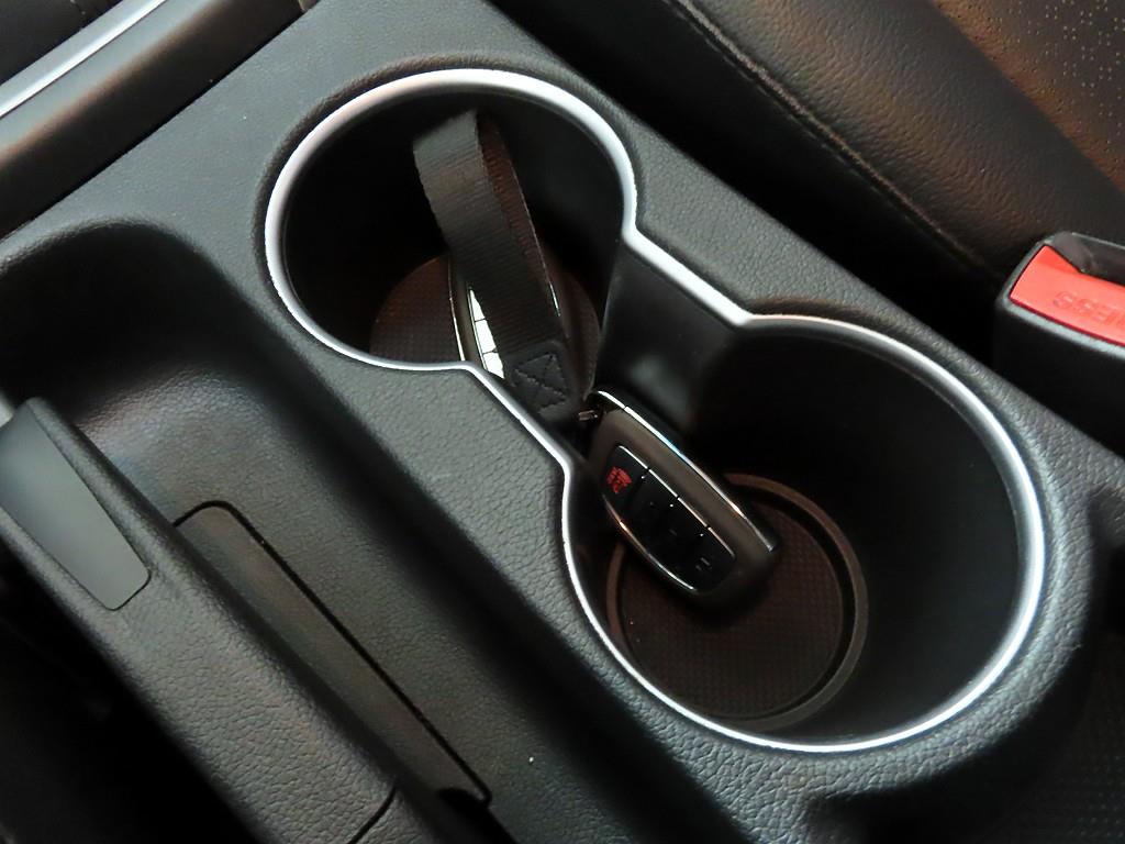 HYUNDAI Avante - Vista 12