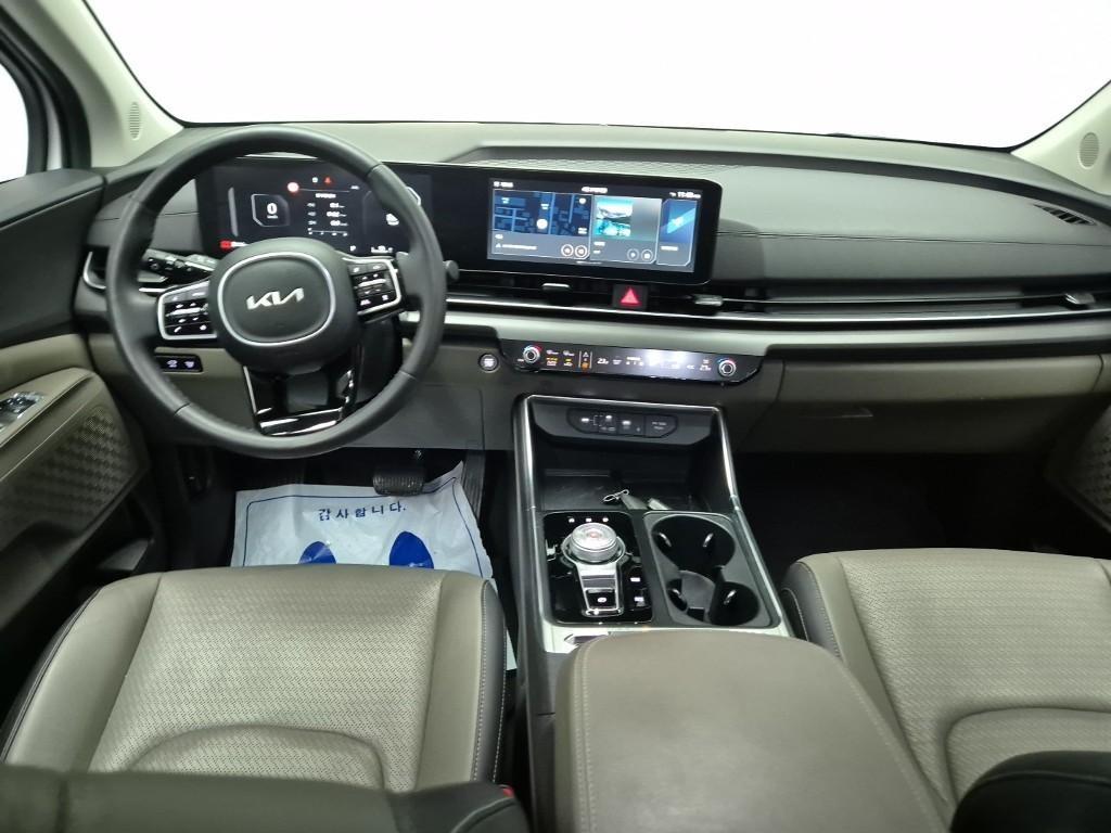 KIA Carnival - Vista 7