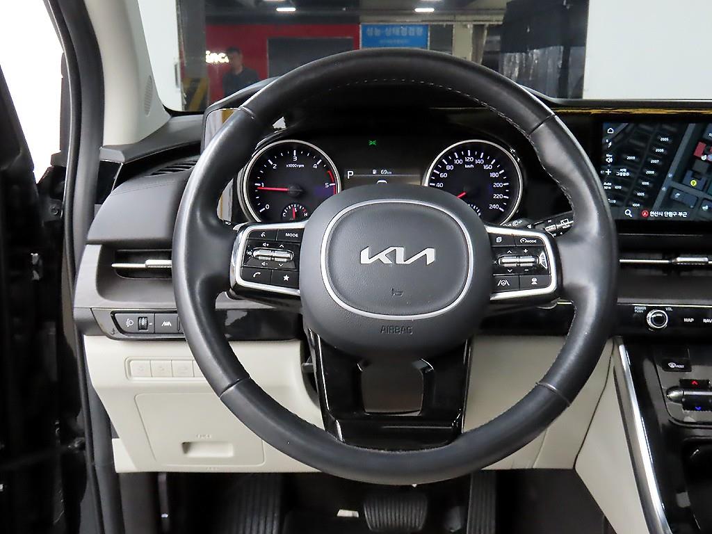 KIA Carnival - Vista 9