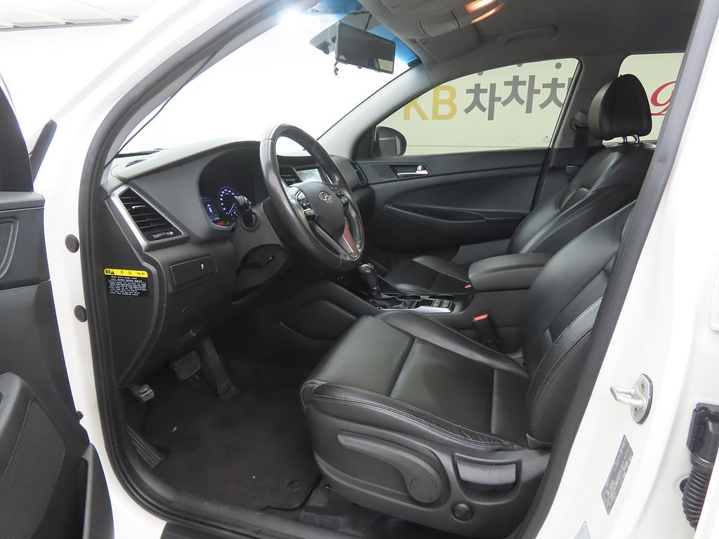 HYUNDAI Tucson - Vista 5
