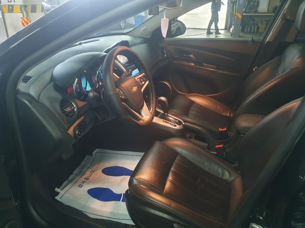 Chevrolet Cruise 2014 Negro - Importación desde Corea - HF Imports Iquique - Foto 13