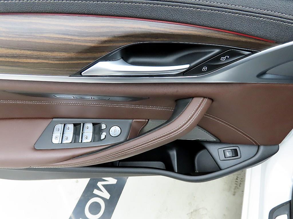 BMW 5 Series - Vista 11