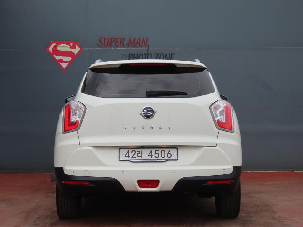 Ssangyong Tivoli - Vista 7