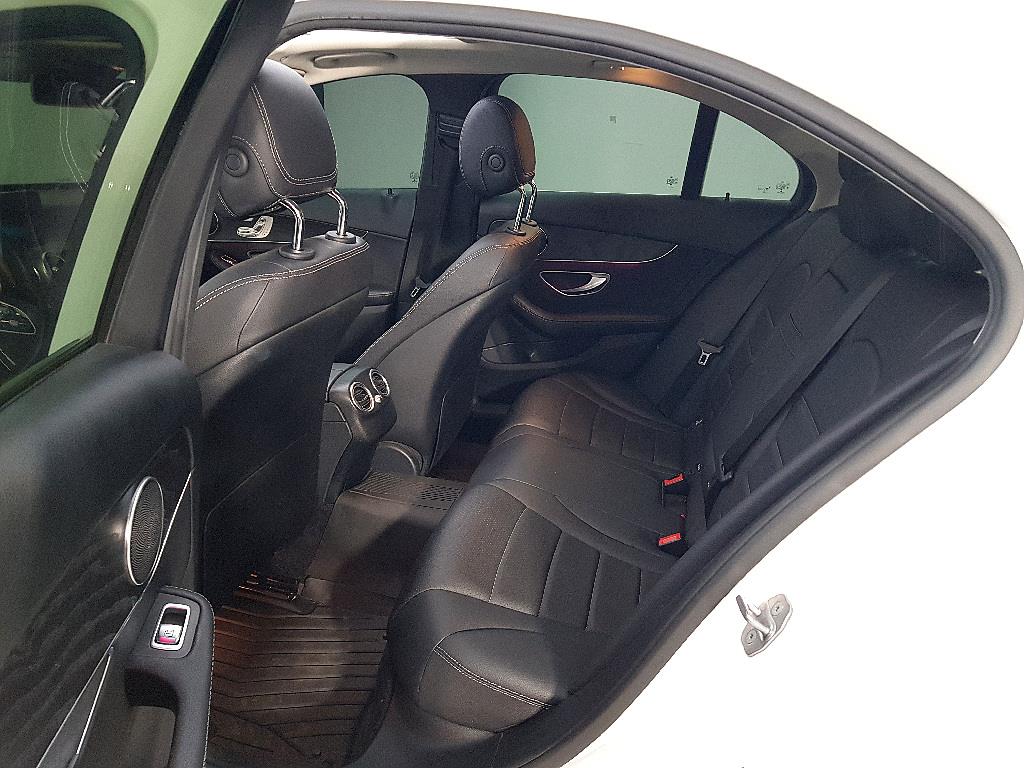 Mercedes Benz C Class - Vista 9