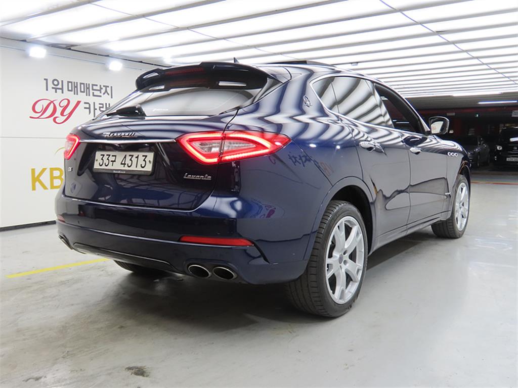 Maserati Levante - Vista 4