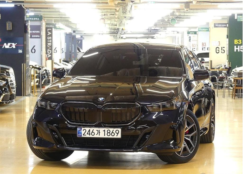 BMW 5 Series - Vista 2
