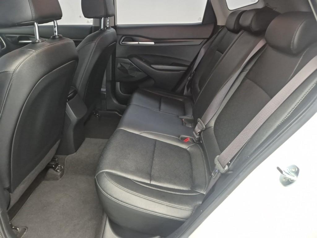 KIA Seltos - Vista 12