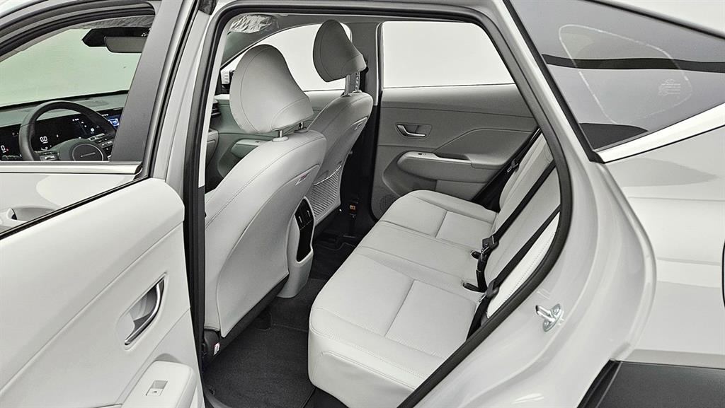 HYUNDAI Kona - Vista 6