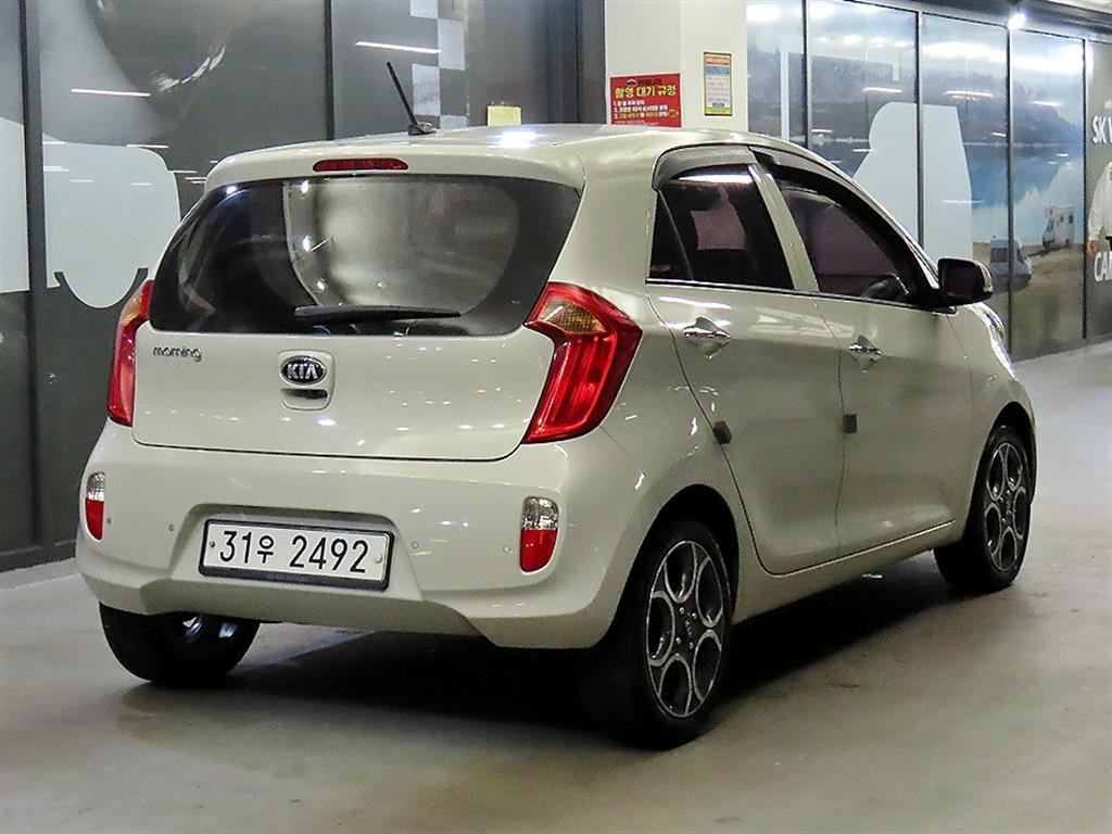 KIA Morning - Vista 4