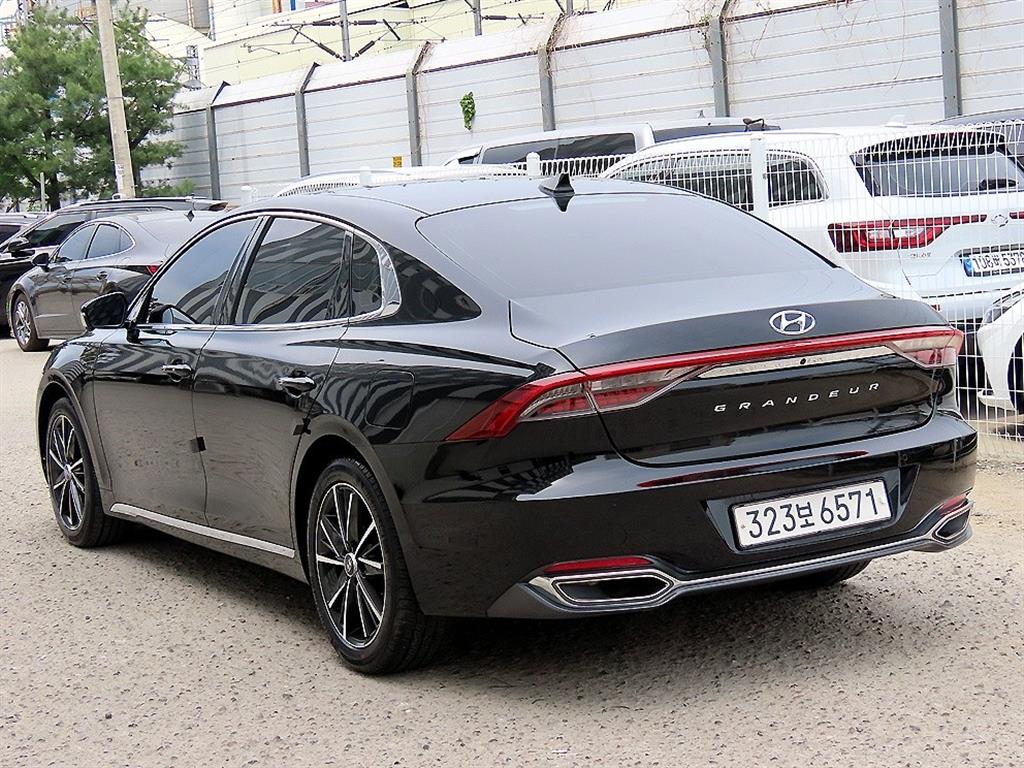 HYUNDAI Grandeur - Vista 3