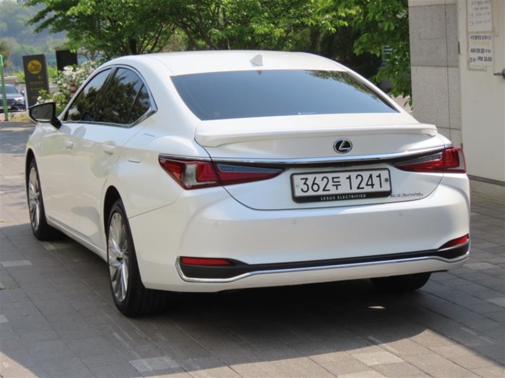 Lexus ES - Vista 7