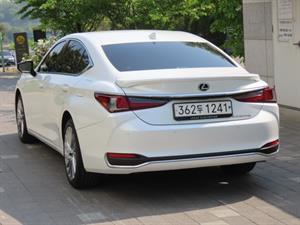Lexus ES - Vista 8