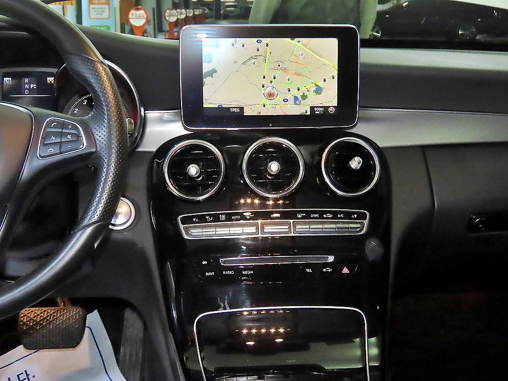 Mercedes Benz C Class - Vista 11